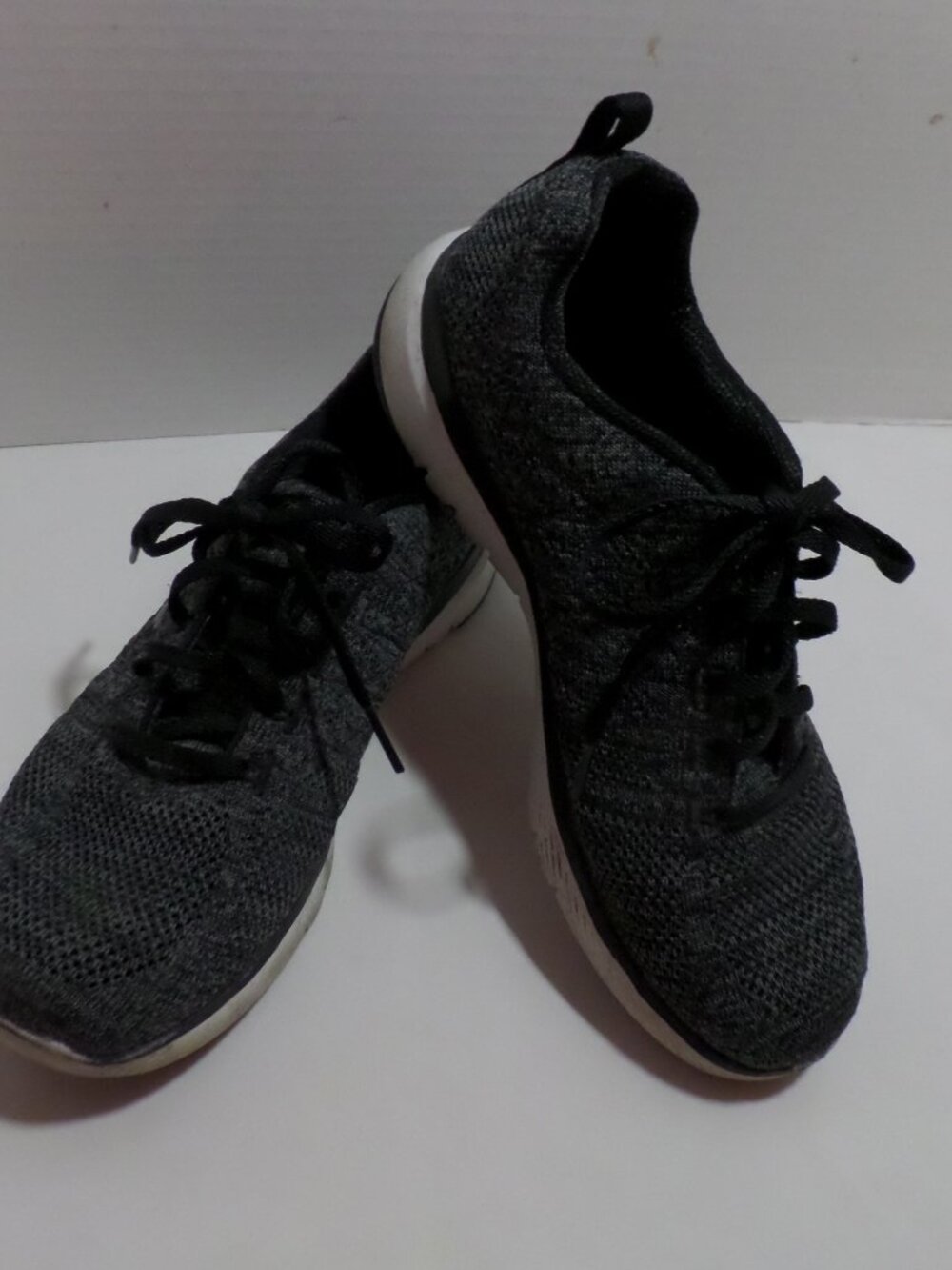 Sketchers Women’s Sport Track-Daytime Dramer Sneaker – Size 8